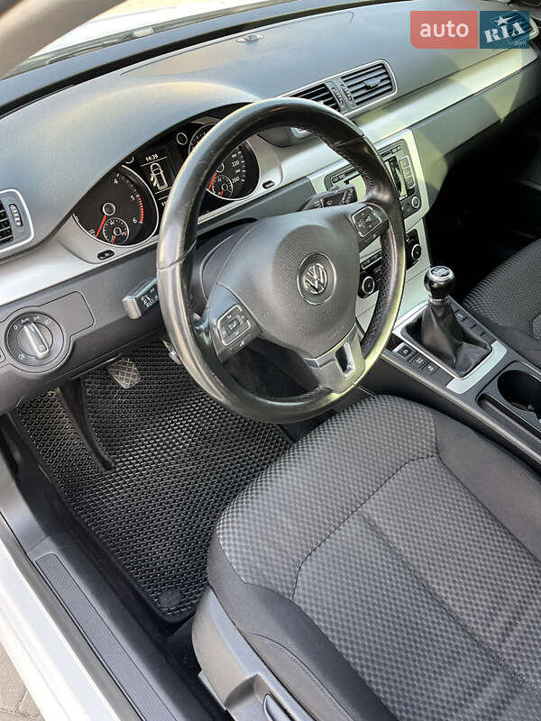 Универсал Volkswagen Passat 2011 в Хмельницком фото 13 Универсал Volkswagen Passat 2011 в Хмельницком