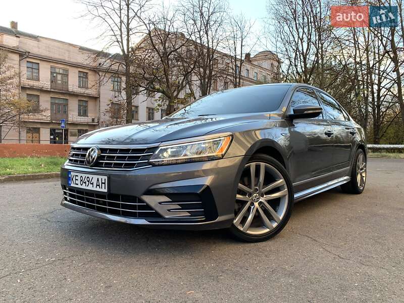 Седан Volkswagen Passat 2017 в Кривом Роге