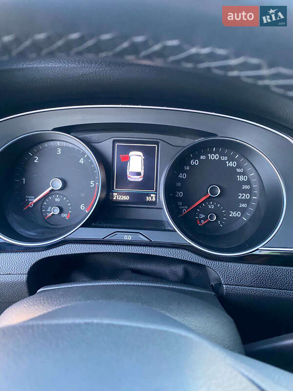 Универсал Volkswagen Passat 2020 в Вараше фото 18 Универсал Volkswagen Passat 2020 в Вараше