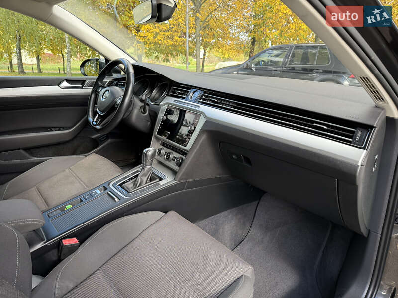 Универсал Volkswagen Passat 2019 в Броварах фото 30 Универсал Volkswagen Passat 2019 в Броварах