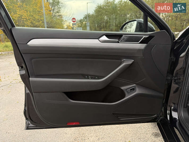 Универсал Volkswagen Passat 2020 в Бердичеве фото 26 Универсал Volkswagen Passat 2020 в Бердичеве