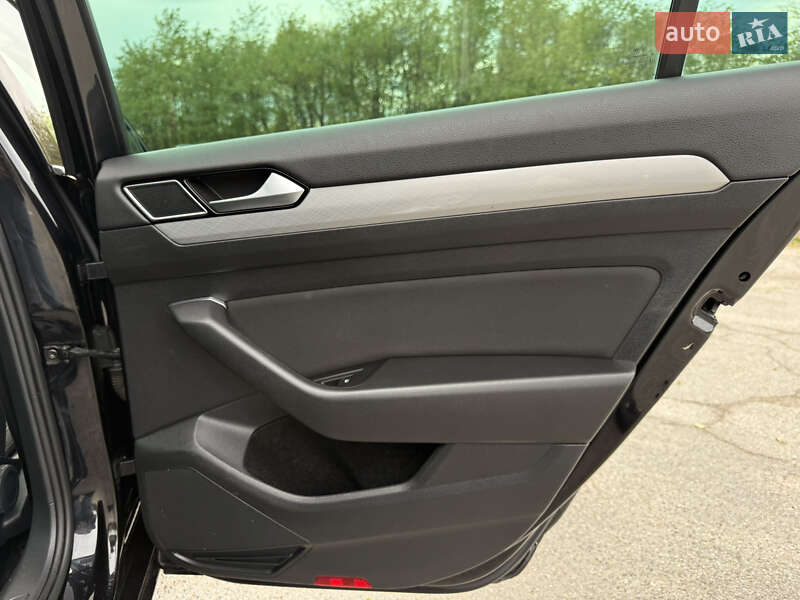 Универсал Volkswagen Passat 2020 в Бердичеве фото 53 Универсал Volkswagen Passat 2020 в Бердичеве