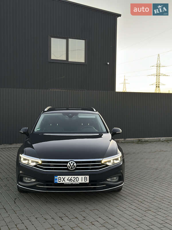 Універсал Volkswagen Passat 2020 в Ужгороді