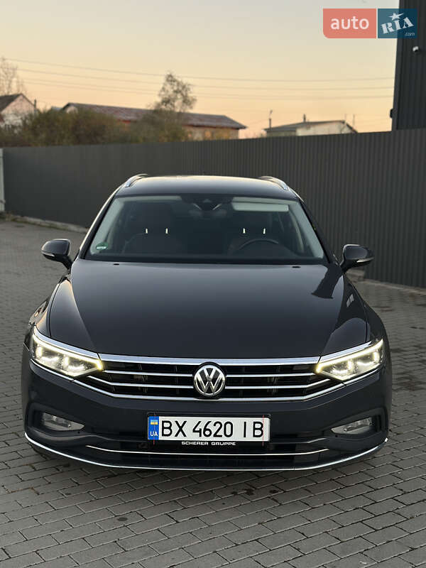 Універсал Volkswagen Passat 2020 в Ужгороді