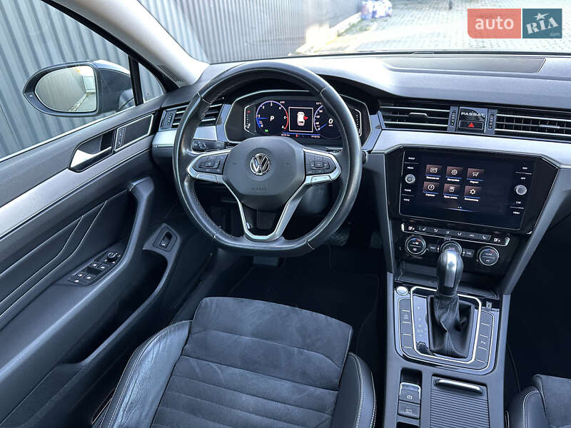 Універсал Volkswagen Passat 2020 в Ужгороді