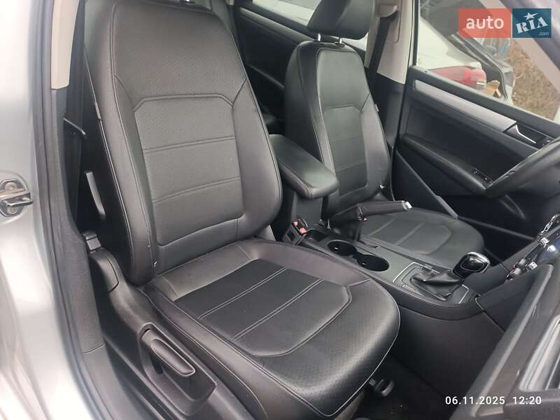 Седан Volkswagen Passat 2012 в Сумах