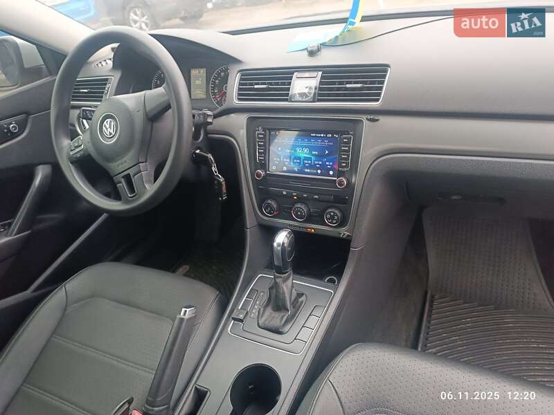 Седан Volkswagen Passat 2012 в Сумах