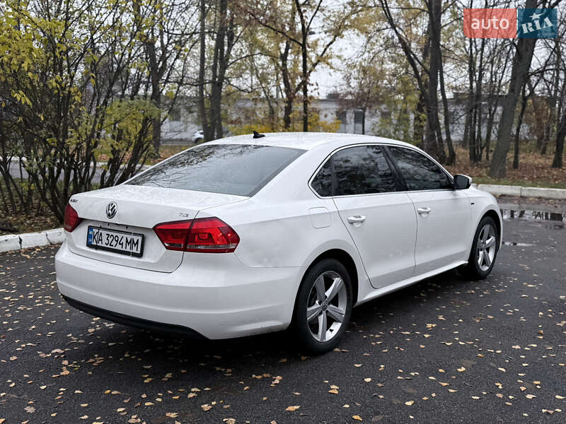 Седан Volkswagen Passat 2015 в Киеве
