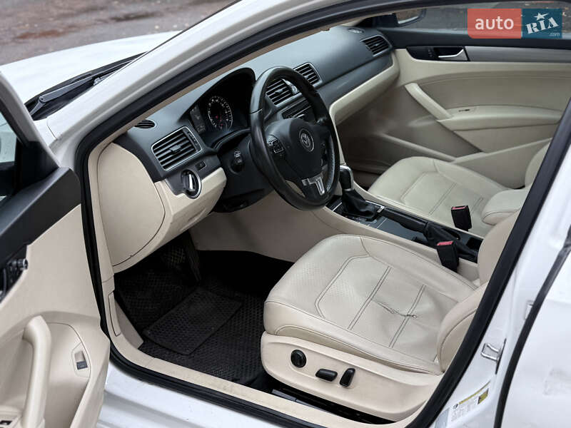 Седан Volkswagen Passat 2015 в Киеве