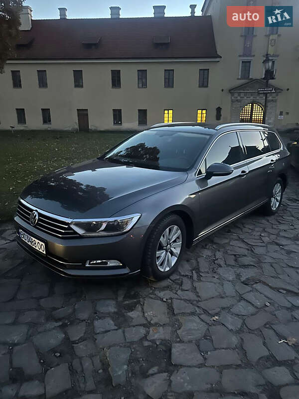 Универсал Volkswagen Passat 2015 в Жовкве