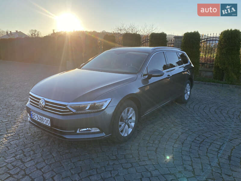 Универсал Volkswagen Passat 2015 в Жовкве