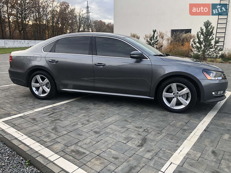 Седан Volkswagen Passat 2015 в Луцке
