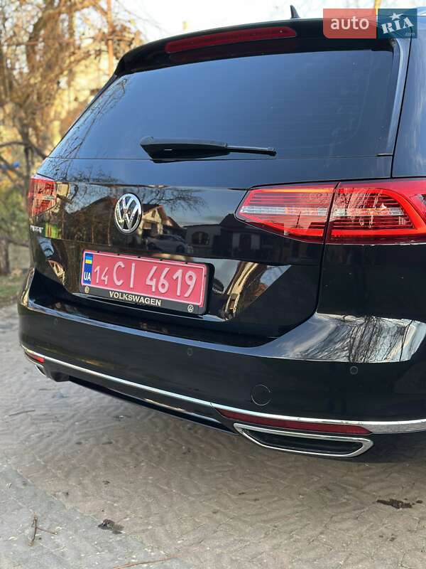 Универсал Volkswagen Passat 2019 в Стрые