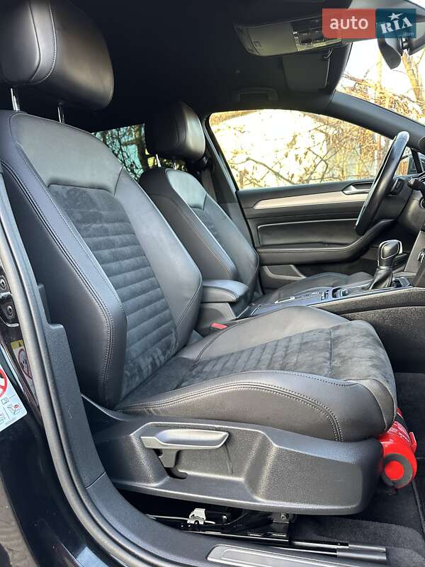 Универсал Volkswagen Passat 2019 в Стрые