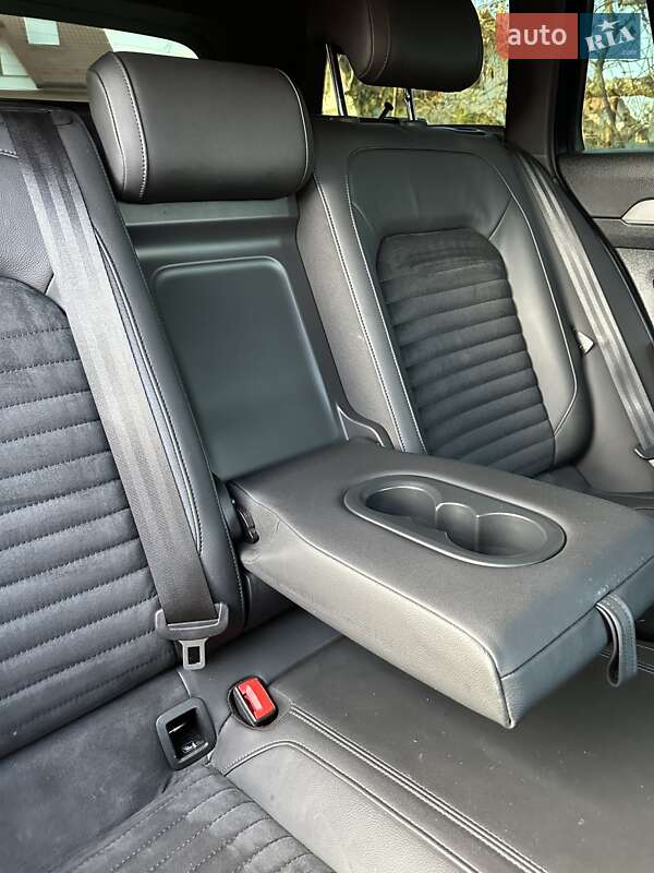 Универсал Volkswagen Passat 2019 в Стрые