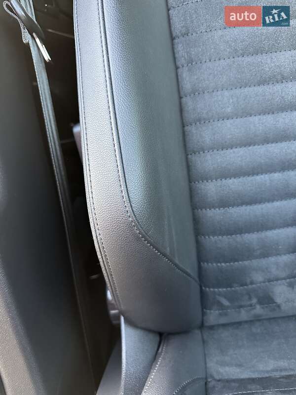 Универсал Volkswagen Passat 2019 в Стрые