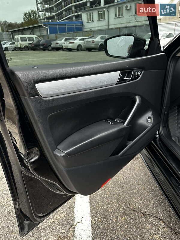 Седан Volkswagen Passat 2012 в Харькове