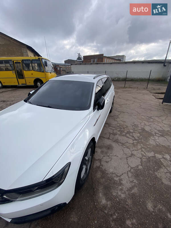 Универсал Volkswagen Passat 2015 в Коростене