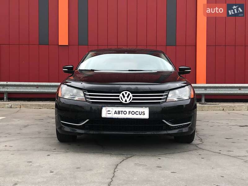 Седан Volkswagen Passat 2012 в Киеве