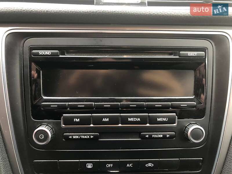 Седан Volkswagen Passat 2012 в Киеве