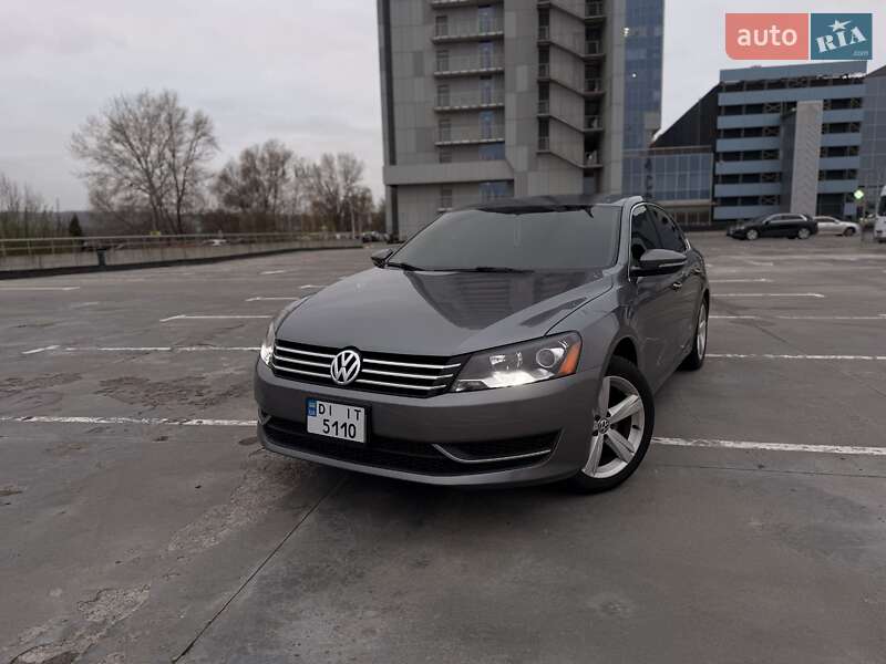 Седан Volkswagen Passat 2012 в Киеве фото Седан Volkswagen Passat 2012 в Киеве