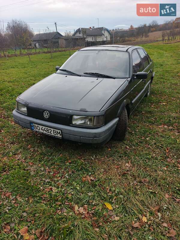 Седан Volkswagen Passat 1989 в Богородчанах