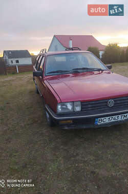 Универсал Volkswagen Passat 1987 в Новояворовске