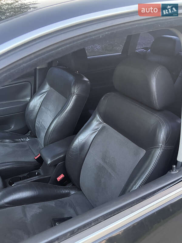 Седан Volkswagen Passat 2004 в Тернополі