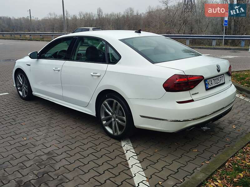 Седан Volkswagen Passat 2018 в Києві