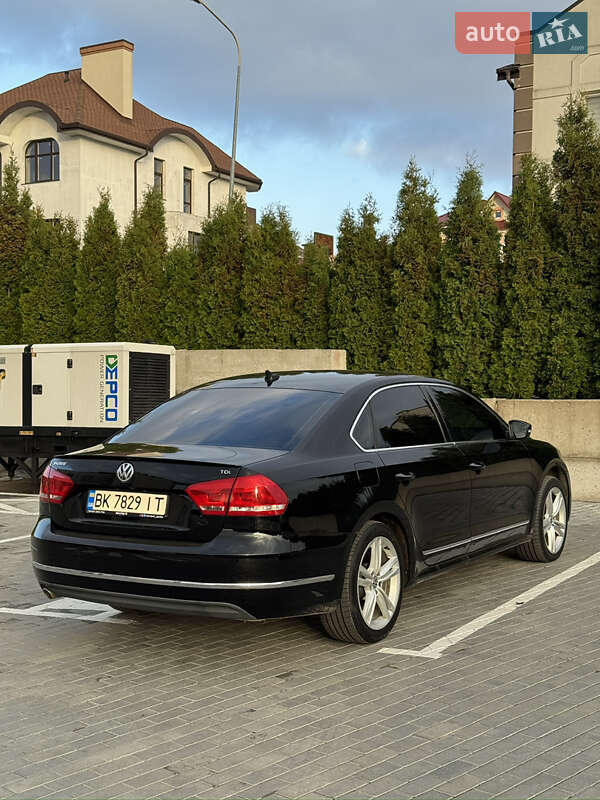 Седан Volkswagen Passat 2013 в Рівному