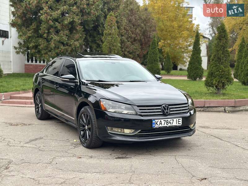 Седан Volkswagen Passat 2011 в Києві