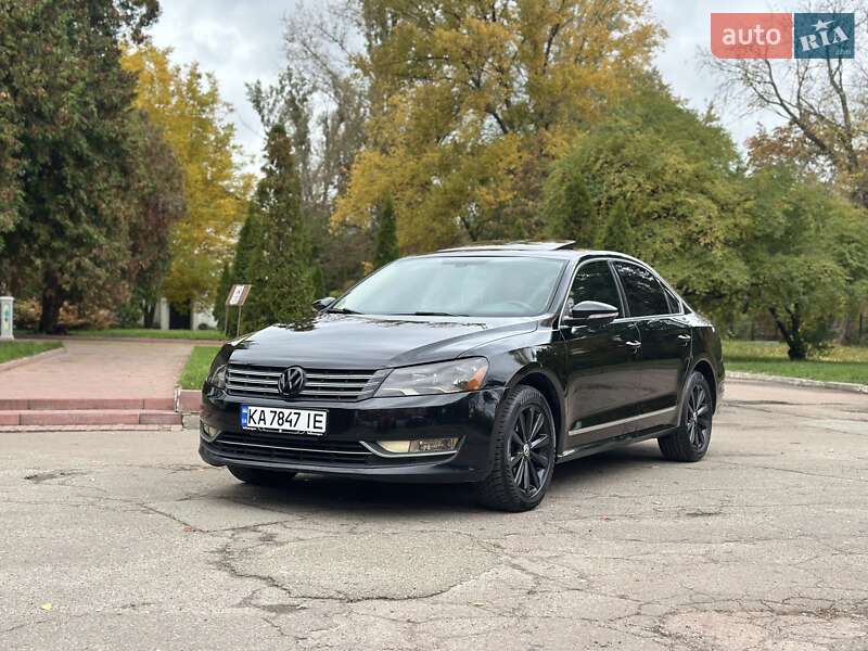 Седан Volkswagen Passat 2011 в Києві