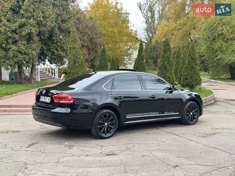 Седан Volkswagen Passat 2011 в Києві