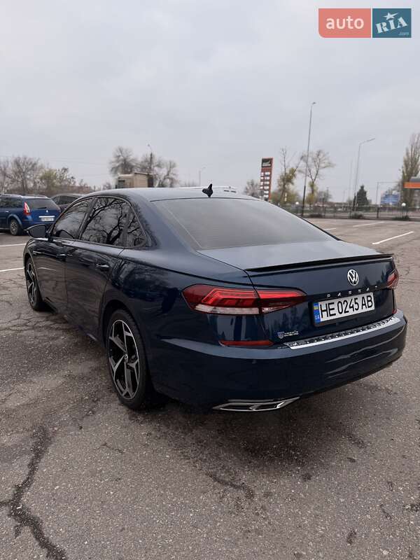 Седан Volkswagen Passat 2020 в Первомайске