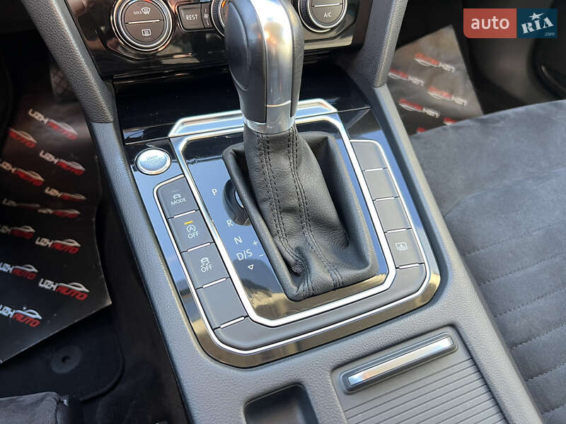 Седан Volkswagen Passat 2015 в Ужгороді