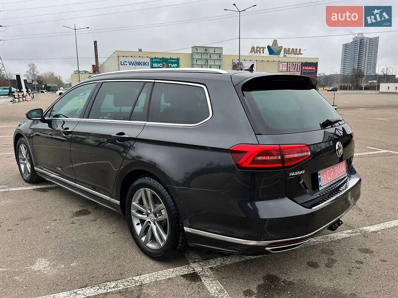 Универсал Volkswagen Passat 2017 в Киеве