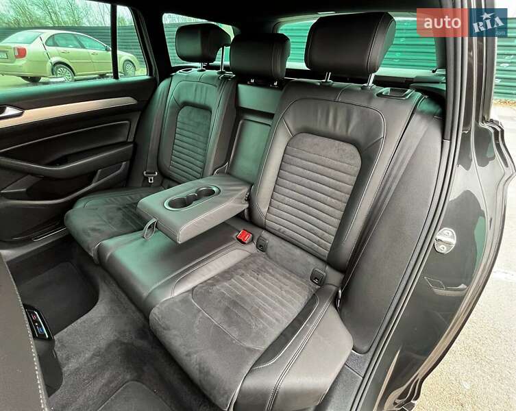 Универсал Volkswagen Passat 2017 в Киеве