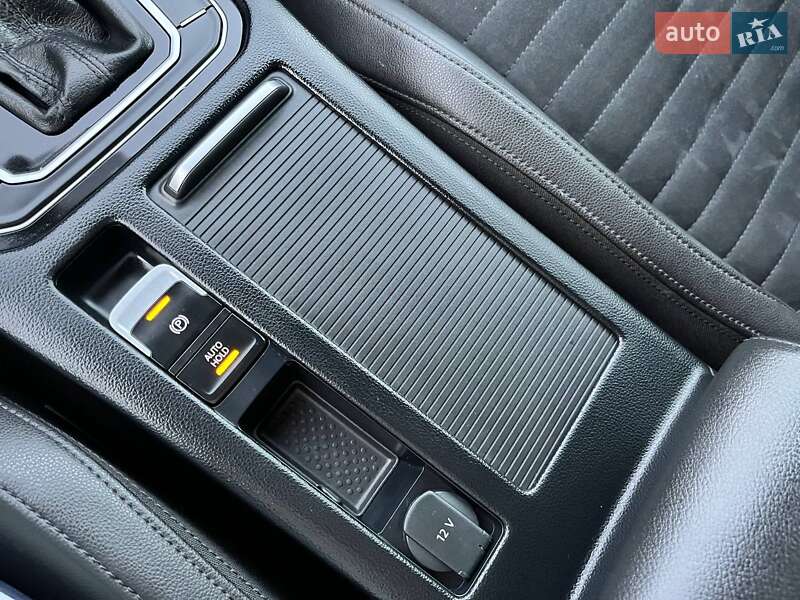 Универсал Volkswagen Passat 2017 в Киеве