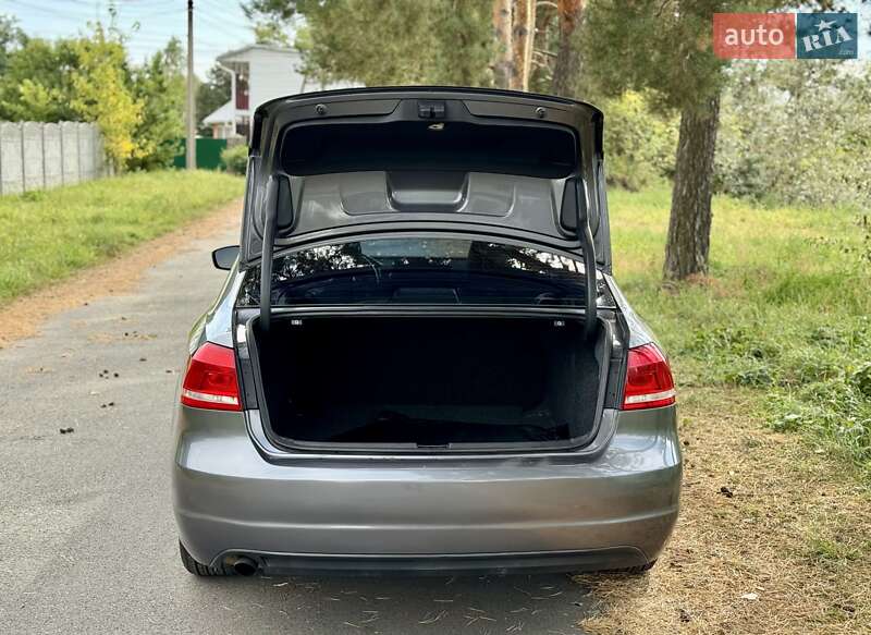 Седан Volkswagen Passat 2014 в Києві