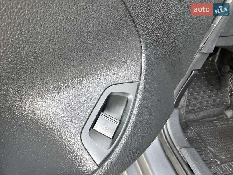 Седан Volkswagen Passat 2014 в Києві