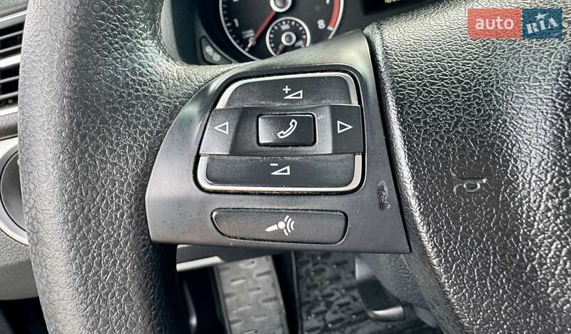 Седан Volkswagen Passat 2014 в Києві