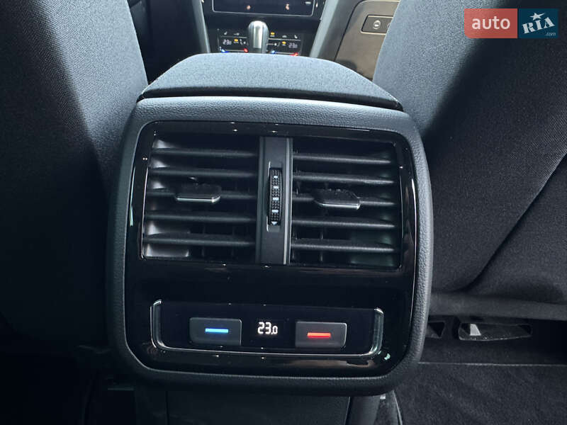 Универсал Volkswagen Passat 2020 в Луцке фото 26 Универсал Volkswagen Passat 2020 в Луцке