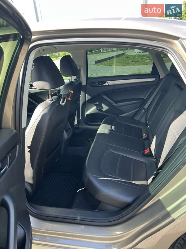 Седан Volkswagen Passat 2015 в Виннице фото 53 Седан Volkswagen Passat 2015 в Виннице