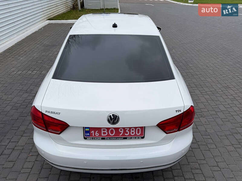 Седан Volkswagen Passat 2014 в Одессе