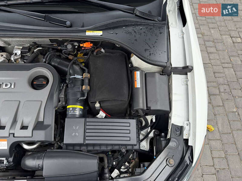 Седан Volkswagen Passat 2014 в Одессе