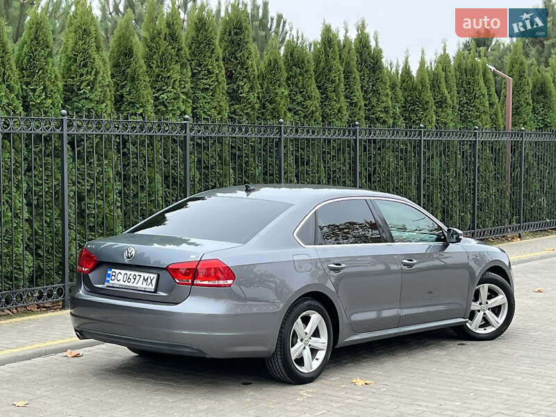 Седан Volkswagen Passat 2013 в Одессе