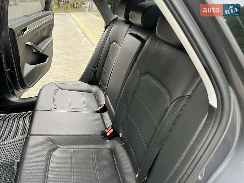 Седан Volkswagen Passat 2013 в Одессе