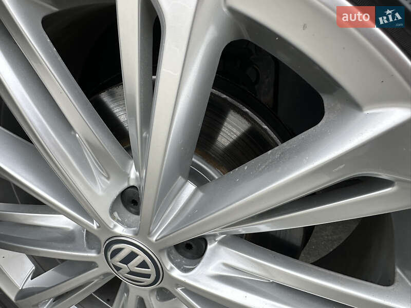 Универсал Volkswagen Passat 2019 в Луцке