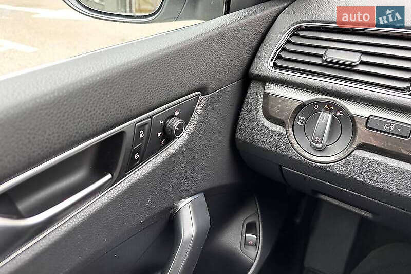 Седан Volkswagen Passat 2017 в Киеве фото 11 Седан Volkswagen Passat 2017 в Киеве