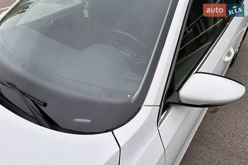 Седан Volkswagen Passat 2017 в Киеве фото 8 Седан Volkswagen Passat 2017 в Киеве